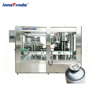 Máquina Monobloque Automática de Enjuague a Contrapresión, Llenado y Tapado de 4000 BPH para Cerveza Artesanal en Envases Metálicos de 1L