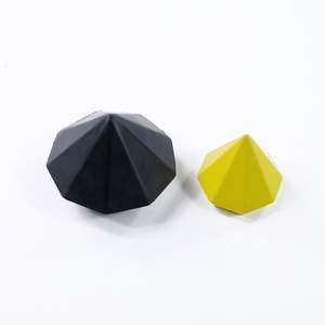 个性化礼品 定制徽标促销礼品 PU泡沫钻石形压力球 可挤压缓解压力 - Product Image 1