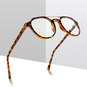 Montura de Gafas Ovalada Conchen TR1804, Montura Completa Ligera para Hombre, Lentes Planos con Protección Contra Luz Azul - Product Image 3