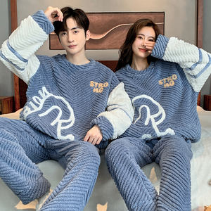 Pijamas de Navidad al Por Mayor para Familia, Pijamas a Juego para Parejas, Ropa de Dormir de Franela Cálida de Invierno para Enamorados - Product Image 1