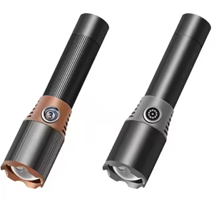 Linterna táctica LED blanca <span class=keywords><strong>de</strong></span> alto lumen Cuerpo <span class=keywords><strong>de</strong></span> aleación <span class=keywords><strong>de</strong></span> <span class=keywords><strong>aluminio</strong></span> estirable Linterna <span class=keywords><strong>de</strong></span> carga USB recargable IP65 Clasificado a prueba <span class=keywords><strong>de</strong></span> agua - Product Image 1