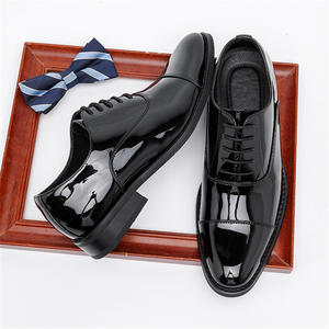 Oxfords de Negocios Casuales de Lujo para Hombre, Hechos a Mano con Tres Costuras Goodyear, de Cuero Genuino Grabado, con Cordones - Product Image 1