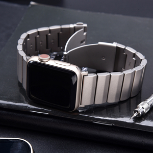 Correa de reloj de titanio de lujo JAETIUM para Apple Watch de 49 mm y 45 mm, brazalete de metal ligero con cierre seguro - Product Image 6