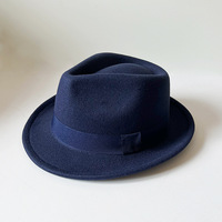 Nouveau Chapeau Fedora Homme à Bord Court Tendance, Personnalisable avec Broderie, Impression de Logo, Ruban, Vente en Gros, Polyester/Coton, Formel, Unisexe