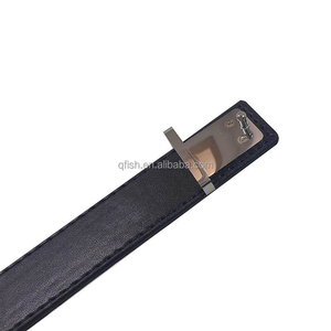 Prezzo all'Ingrosso Braccialetto Sottile da Uomo in Pelle Regolabile Nero/Marrone con Logo Inciso di Lusso - Product Image 3