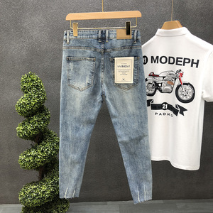Jeans pour hommes en denim à bords effilochés, coupe slim, vente en gros - Product Image 2