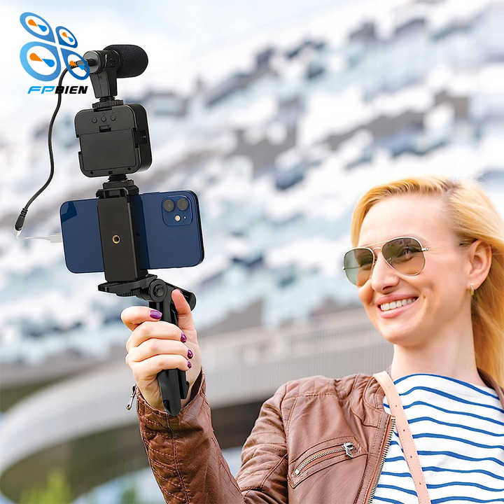 OEM/ODM Microphone fusil de chasse trépied Kit de vlogging Smartphone Vlog Lumière LED Microphone en direct Kit de fabrication vidéo
