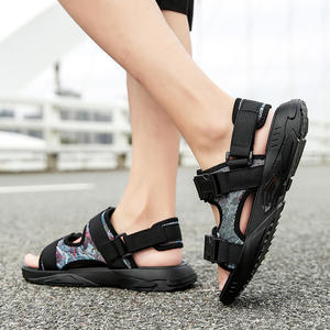 รองเท้าผู้ชายแบบสวมใส่กลางแจ้งสำหรับฤดูร้อน กันลื่น เหมาะสำหรับวัยรุ่น ขับรถ เล่นกีฬา มีพื้นรองรับอากาศ เพิ่มความสูง กันน้ำ ระบายอากาศได้ดี เหมาะสำหรับชายหาด - Product Image 4