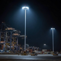 Projecteur LED à mât haut en acier galvanisé à chaud 400W 25m 28m, éclairage extérieur d'aéroport, personnalisé en usine OEM
