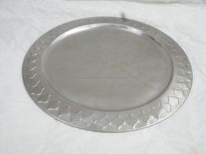 Chargeur en laiton fait à la main en gros et plaque d'exposition dernière conception plaque de chargeur de nourriture en métal couleur or pour la décoration de mariage - Product Image 5