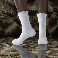 Chaussettes de basketball professionnelles pour hommes et femmes, épaisses, en tissu éponge, amorties, performantes, antidérapantes, respirantes, en coton tricoté, avec bordure