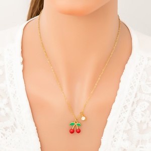 Collar de Frutas de Acero Inoxidable de Moda para Mujer con Colgante de Fresa y Cereza Arcoíris, Joyería de Perlas Impermeable, Regalo de Cumpleaños - Product Image 3