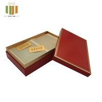 Caja de Regalo Navideña de Lujo Personalizada, Cartón Rígido Rojo, Empaque Festivo con Logotipo en Lámina Dorada, Venta al Por Mayor