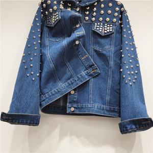 Chaqueta vaquera de mujer estilo Harajuku vintage nueva colección Primavera Otoño 2025 de Europa Station, corte regular, con remaches y botones, estilo punk, a la moda y de secado rápido. - Product Image 3