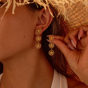 ต่างหูพู่ห้อยทำจากสเตนเลสสตีลสำหรับผู้หญิงต่างหูทอง18K สำหรับฤดูร้อนใหม่2025 - Product Image 1