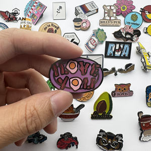 Badges et épingles en métal personnalisables avec logo, design original, mignons, modernes, peints et imprimés UV - Product Image 1