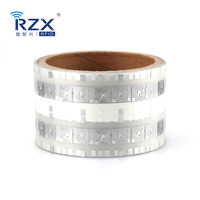 Échantillon Gratuit Fourni par l'Usine RZX : Autocollant/Étiquette/Puce RFID NFC FM11NT022 Économique pour le Développement de Projets