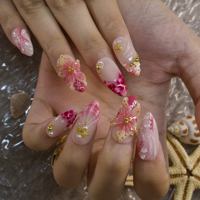 Faux ongles à presser en acrylique certifiés, style bord de mer, dégradé rose, fleurs 3D, coquillages, étoiles de mer, perles dorées, forme amande, longueur moyenne
