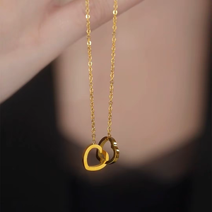 قلادة بقلبين متداخلين من التيتانيوم الصلب، تجلب الثراء وتحمي من الحساسية، قلادة عصرية أنيقة للرقبة - Product Image 2