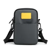 NOUVEAU Mini sac bandoulière, petit sac à l'épaule, porte-passeport de voyage, pochette messager unisexe avec prise casque