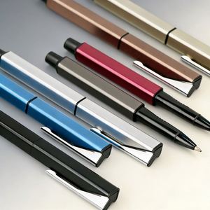 Bolígrafos de Gel Metálicos Triangulares de Alta Calidad, Bolígrafos Promocionales al por Mayor, Bolígrafo de Firma para Negocios, Bolígrafo Negro Personalizado para Eventos Corporativos - Product Image 3