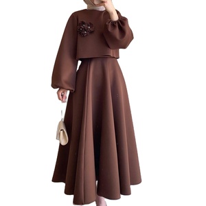 Conjunto de Dos Piezas para Mujer, Falda Larga Elegante y Holgada con Mangas de Farol, Estilo Floral de Dubái, Oriente Medio, Premium - Product Image 1