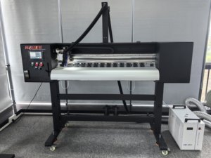 Machine de gravure et de découpe laser haute vitesse pour film vinyle HAoKE, super compatible, capable de couper à haute vitesse jusqu'à 15 mètres par minute - Product Image 3