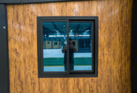 Nouvelle Maison Conteneur Extensible Style Bois de Pin avec Vidéo, Isolation Certifiée CE, Imperméable, Bureau/Dortoir Préfabriqué pour Projets