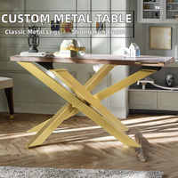 Table d'extérieur rectangulaire traditionnelle en fer forgé avec pieds araignée Wekis Furniture