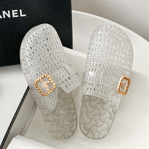 Pantuflas Transparentes Baotou para Mujer, Estilo Veraniego Moderno con Diseño Calado, Aptas para Damas - Product Image 3