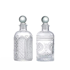 Bouteille en verre vide en gros avec couvercle hermétique, plusieurs spécifications, stock disponible pour l'aromathérapie, les parfums et les mini-liqueurs - Product Image 1