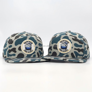 Gorra Deportiva Snapback Personalizada OEM de Alta Calidad con 6 o 7 Paneles, Visera Plana, Parche de PVC con Logotipo, Impermeable, con Orificios Cortados con Láser - Product Image 1