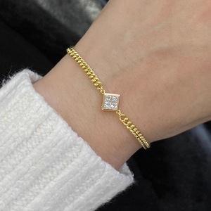 Bracciale geometrico per la sposa, squisito gioiello da polso con zirconi cubici quadrati, adatto a tutti gli stili, da indossare tutti i giorni. - Product Image 2