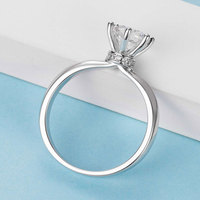 Bague Ronde en Moissanite Argent 925 Vente en Gros, Sertie à Griffes, Plaqué Rhodium, Direct Usine, pour Femme
