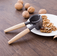 Pince à noix originale, casse-noisette, outil de cuisine, anti-éclaboussures, entonnoir