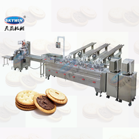 Machine de fabrication de sandwich à biscuit à deux voies avec machine d'emballage à flux/fabricant de sandwich avec emballage d'oreiller