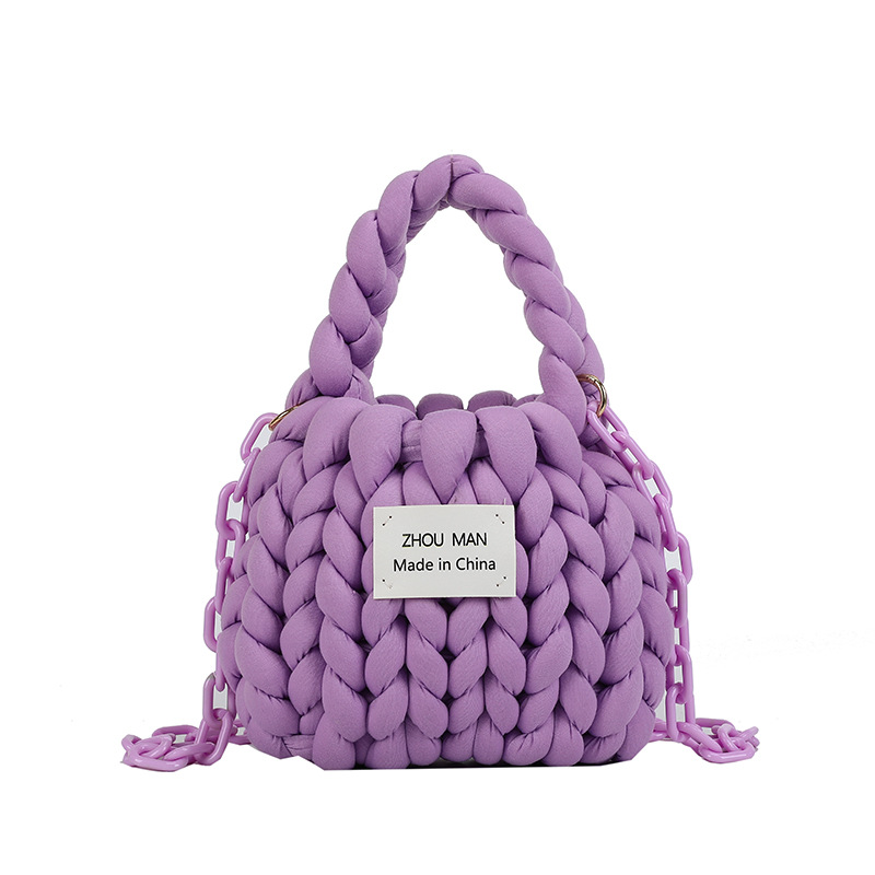 Sac de crochet pourpre faisant le kit