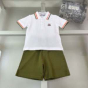 Nouvel ensemble de vêtements en coton pour enfants, col perlé, pantalon d'été à manches courtes, style sport, motif color block - Product Image 1