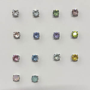 Boucles d'oreilles magnétiques pour femmes, personnalisées, en acier inoxydable 316L, avec diamants, style fashion. - Product Image 2