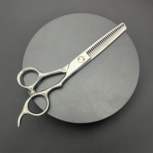 Tijeras Profesionales para Cabello de 6 Pulgadas, Tijeras de Entresacar de Acero Inoxidable 440C con Dientes Angulados y Orificio Ciego, para Uso con Mano Derecha en Salones de Belleza - Product Image 4