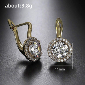 Orecchini a Cerchio Trendy per Donne, Gioielli Minimalisti Scintillanti e Versatili per Ogni Occasione - Product Image 5