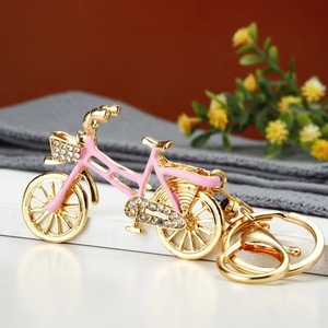 Llavero de Bicicleta Metálico Vintage con Diamantes de Imitación, Colgante para Mochila, Anillo para Llaves de Bicicleta Estilo Antiguo - Product Image 5
