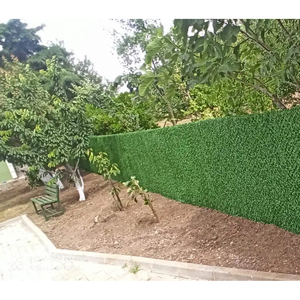 Clôtures d'herbe vert clair en acier galvanisé de fabrication turque diviseurs de confidentialité intérieurs et extérieurs faciles à installer appartement traditionnel - Product Image 4