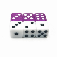 Dés en acrylique personnalisés mélangés à des dés blancs solides, points standard D6, parfaits pour les jeux de société et les accessoires de TCG.