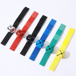 Clochettes <span class=keywords><strong>d</strong></span>'<span class=keywords><strong>ours</strong></span> en métal colorées avec sangles en nylon, clochettes de sécurité durables pour la randonnée, le camping et la prévention des animaux sauvages - Product Image 4