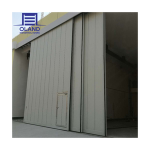 Almacén de puertas corredizas de panel sándwich de acero industrial de gran tamaño duradero para centros logísticos o área de taller - Product Image 1