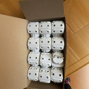 Adaptador de Viaje Universal Europeo 307 5, Adaptador de Corriente para Europa, Material ABS - Product Image 1