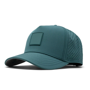 Sombrero de Golf impermeable con corte láser personalizado de viaje para hombre, gorras de béisbol de rendimiento de poliéster de 5 paneles con parche de goma de PVC - Product Image 3