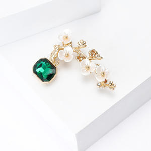 เข็มกลัดทรงบอนไซดอกพลัมประดับเพชรน้ำ ดีไซน์คลาสสิกใหม่ วัสดุอัลลอยด์ สำหรับงานเลี้ยงของผู้หญิง ของขวัญเครื่องประดับสุดหรู - Product Image 4