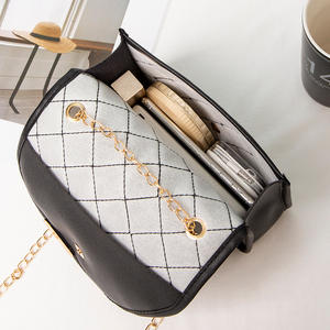 2022新款时尚休闲女式斜挎包简约刺绣小方肩手提包带拉链封口送货 - Product Image 4